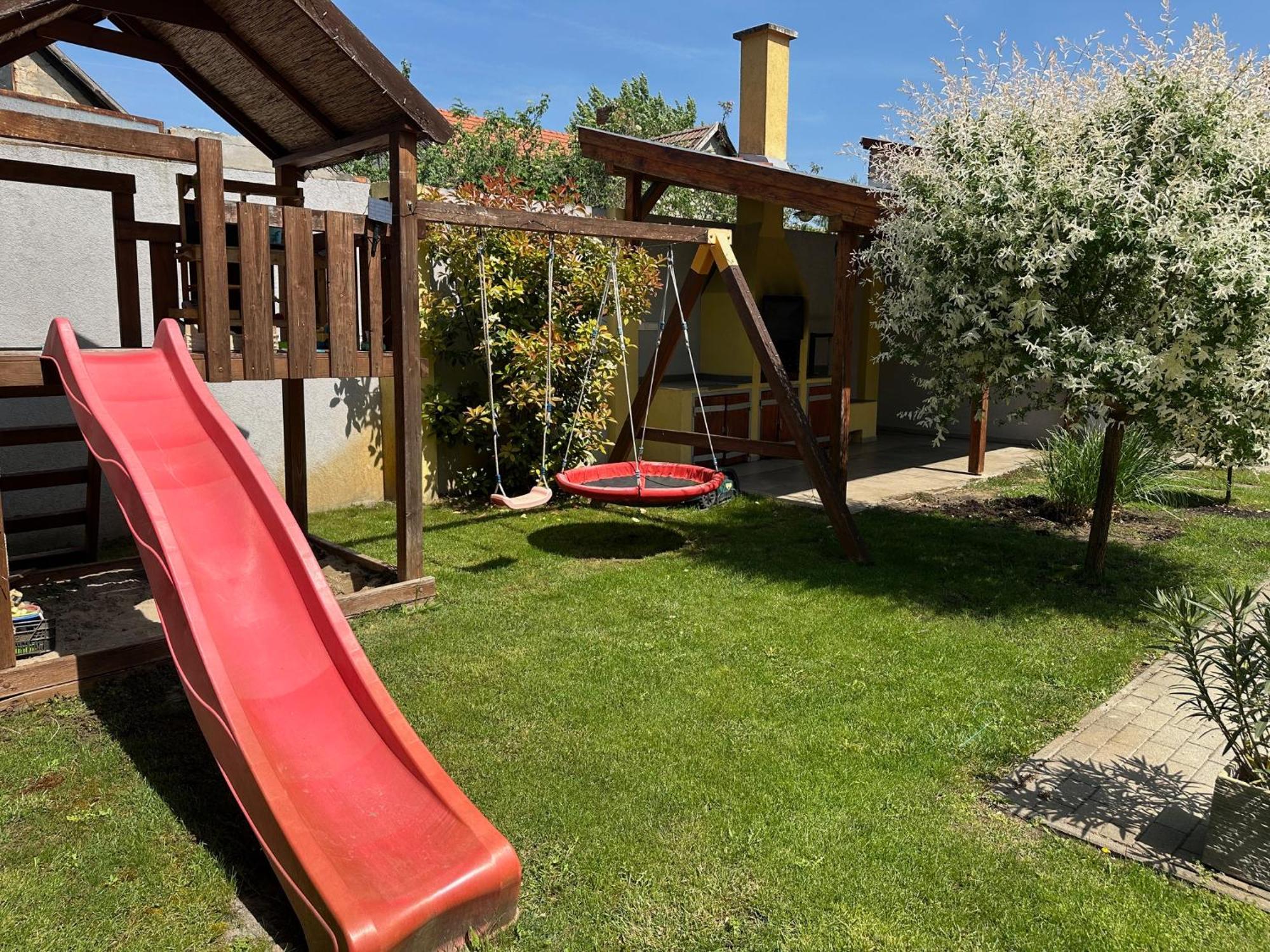 Árvíz Apartman Szeged Esterno foto