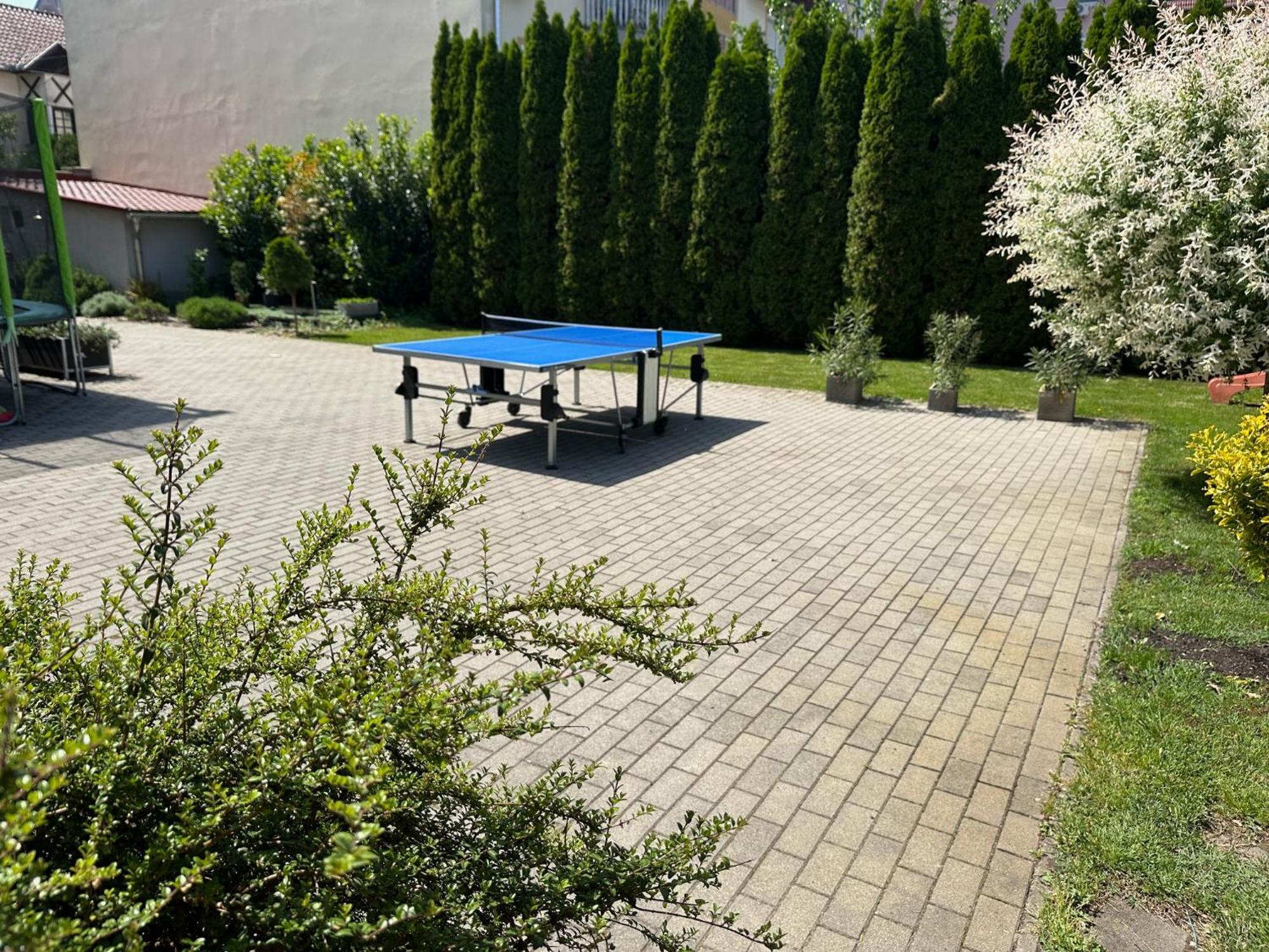 Árvíz Apartman Szeged Esterno foto