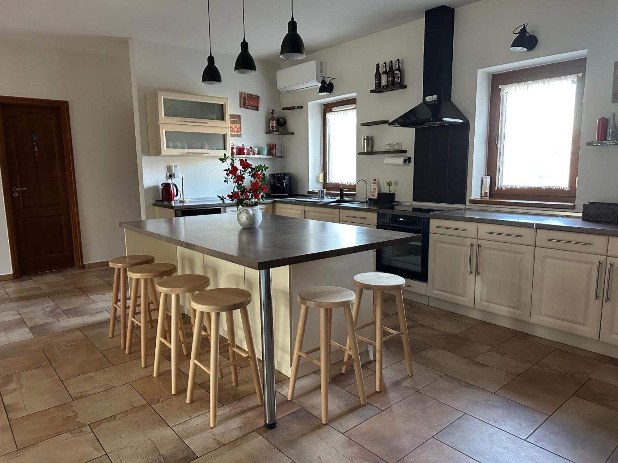 Árvíz Apartman Szeged Esterno foto
